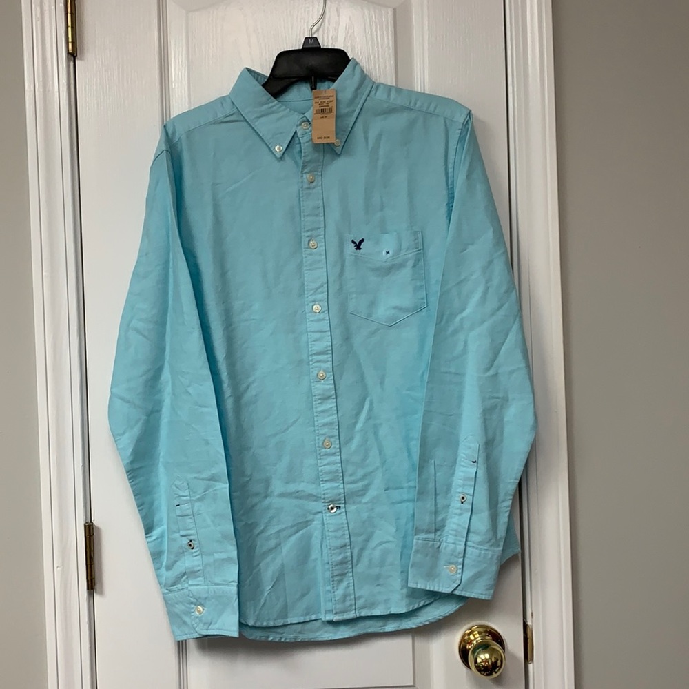 NWT Men’s American Eagle L/S Buttondown Size Med.